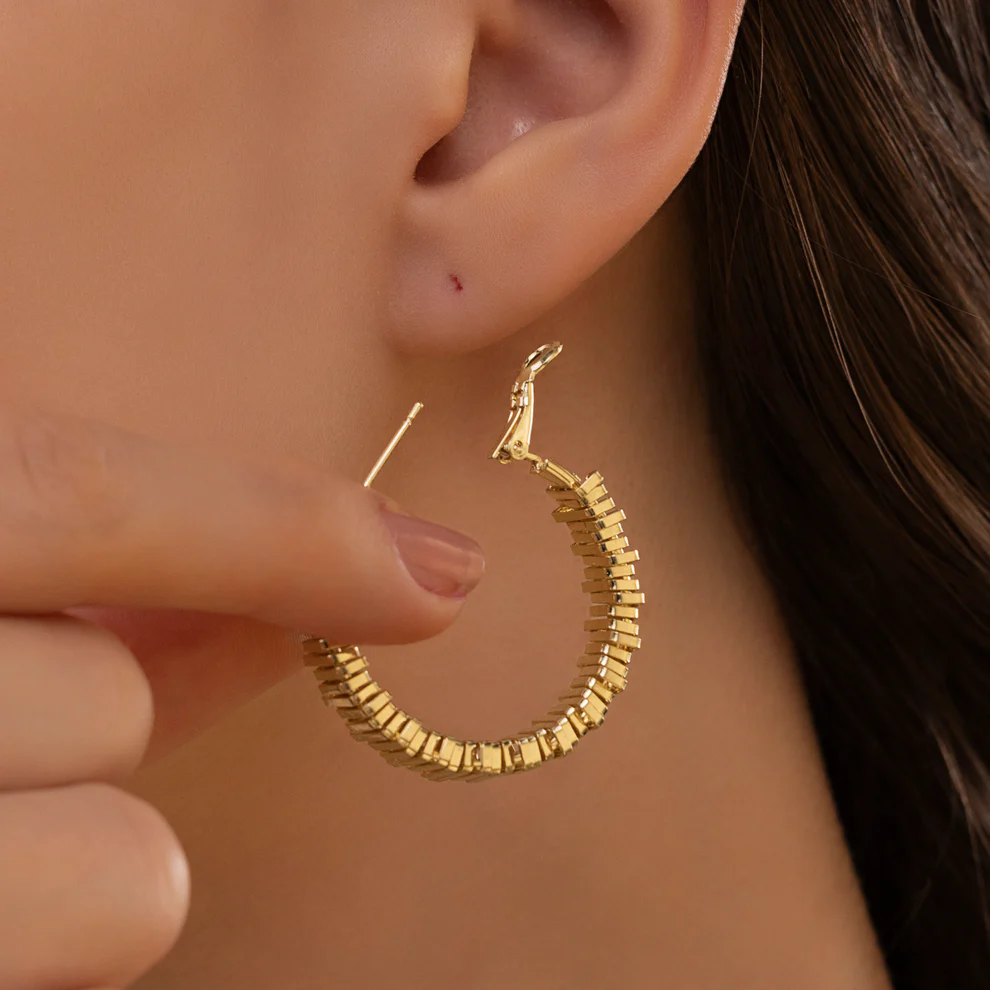 Anti-Tarnish-Abstract-Ziczac-Hoops-gold-finish 01