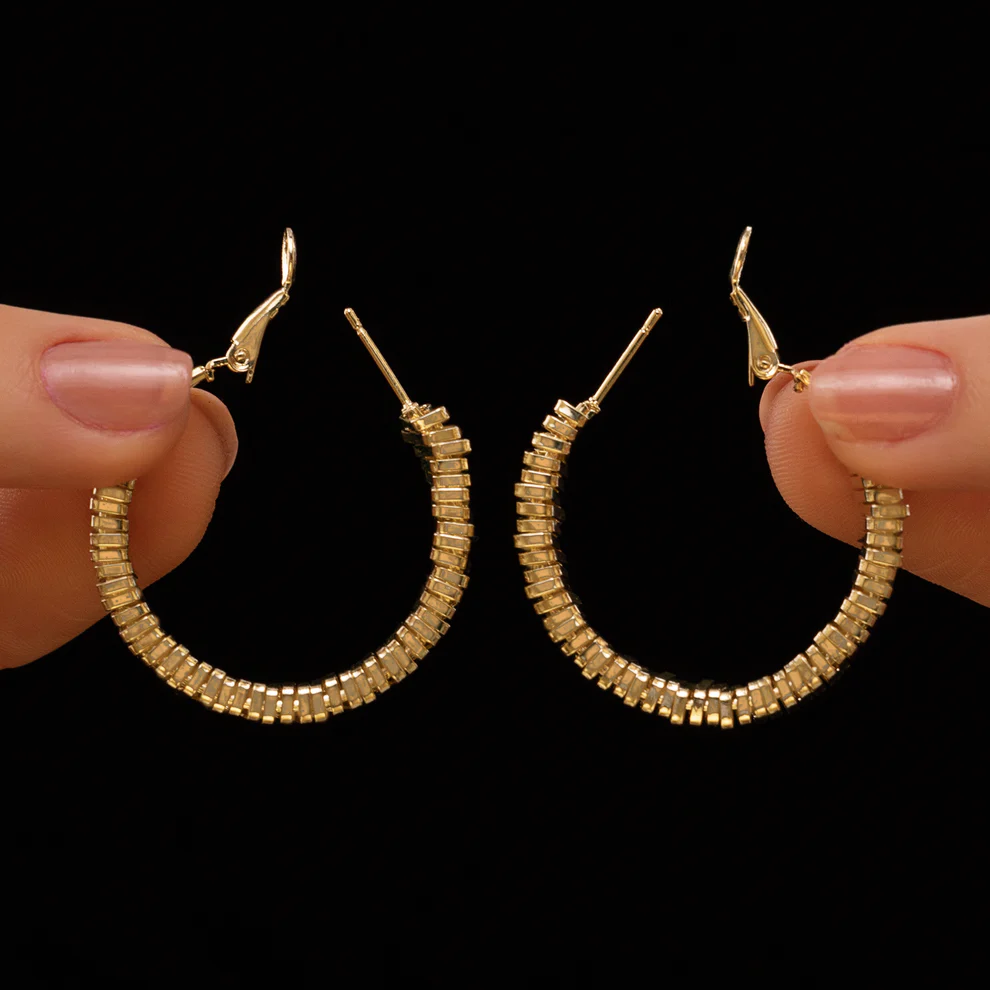 Anti-Tarnish-Abstract-Ziczac-Hoops-gold-finish 01